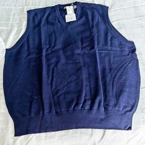 VEST, CASHMERE 100%, SIZE XL, NAVY, V-NECK, SLEEVELESS,  HOLT RENFREW, TAGS ON,
